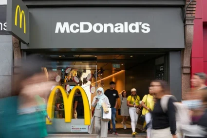 McDonald’s says it has resolved technical problems for UK customers following a series of global outages.